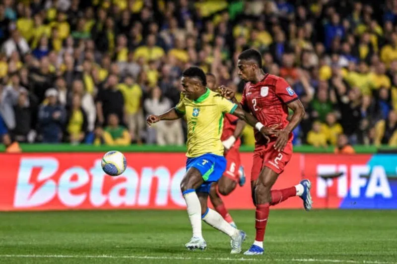 Brazil khó có 3 điểm trước Ecuador